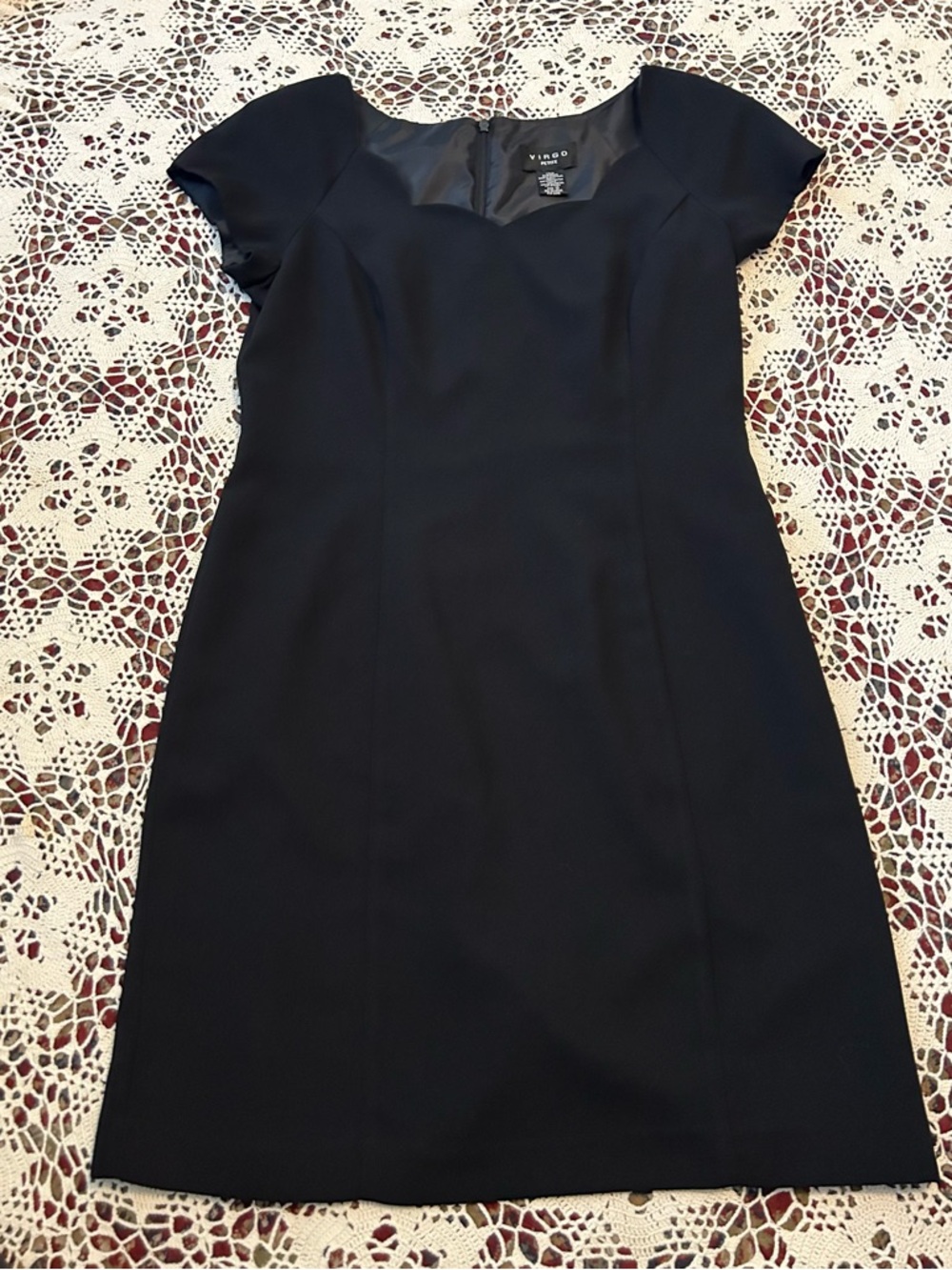 Vintage Virgo Petite black Cap-Sleeve Sheath Dress